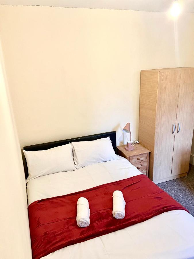 Aldgate Holiday Rooms Лондон Екстер'єр фото