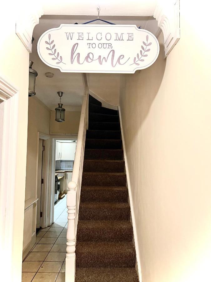 Aldgate Holiday Rooms Лондон Екстер'єр фото