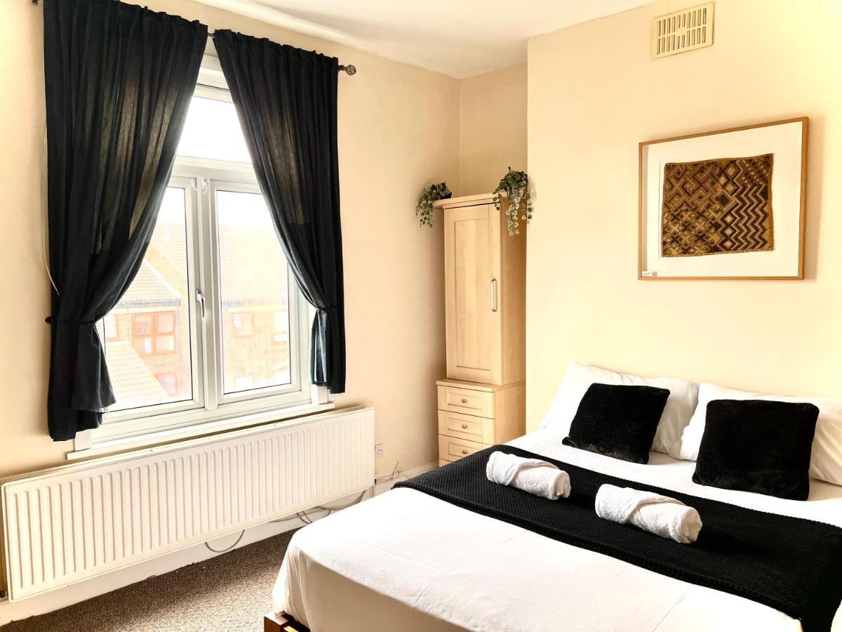 Aldgate Holiday Rooms Лондон Екстер'єр фото