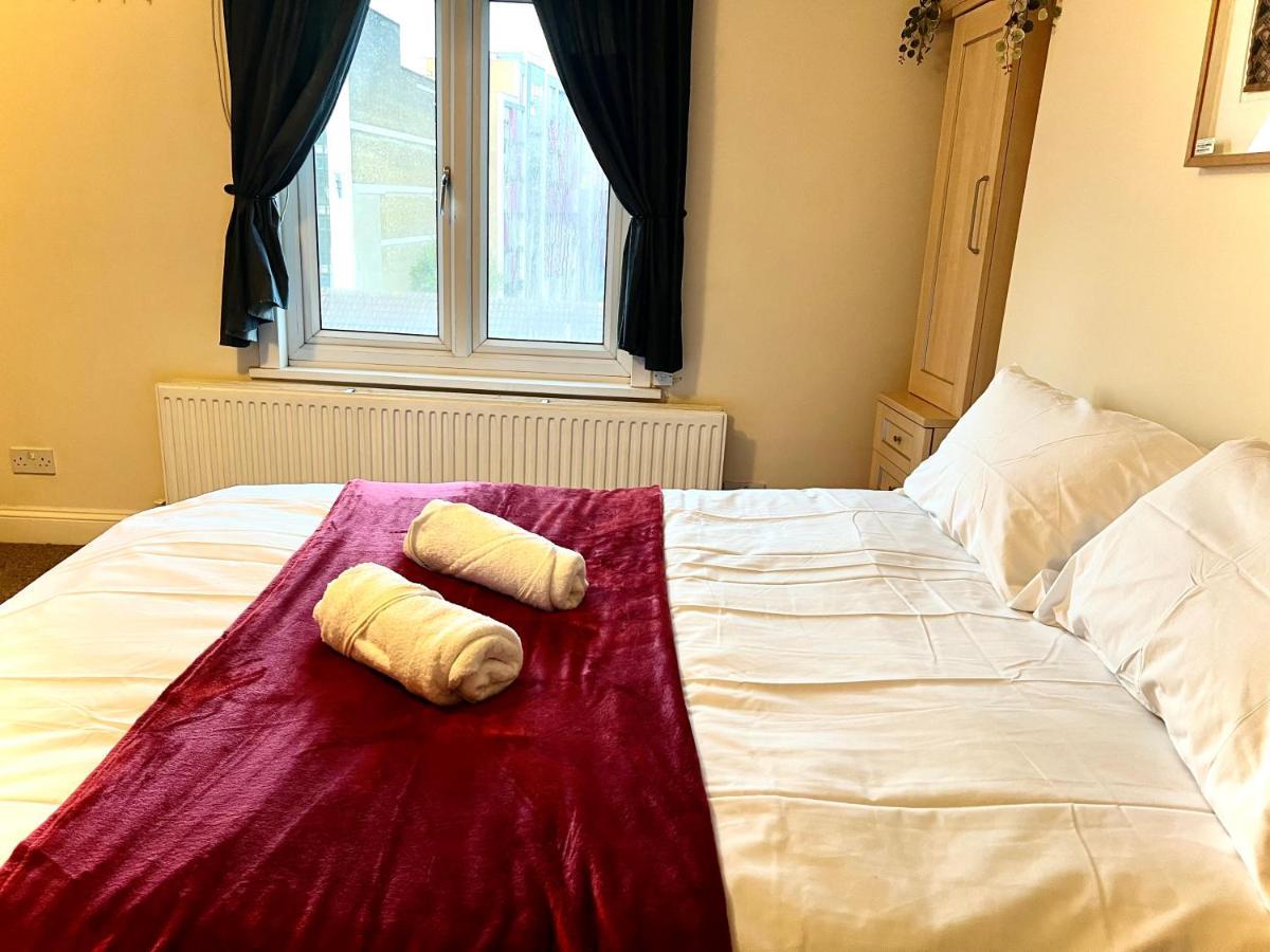 Aldgate Holiday Rooms Лондон Екстер'єр фото