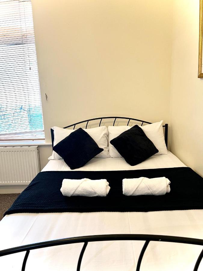 Aldgate Holiday Rooms Лондон Екстер'єр фото
