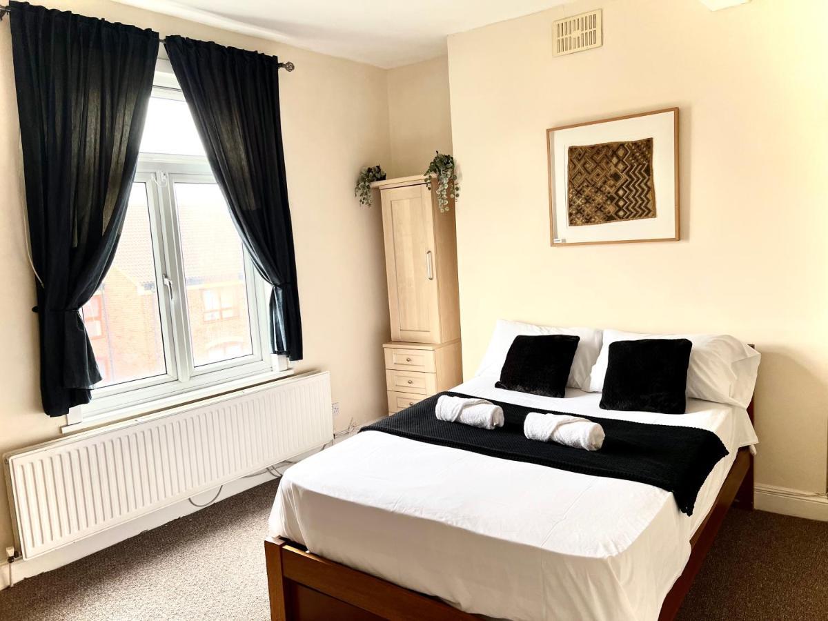 Aldgate Holiday Rooms Лондон Екстер'єр фото