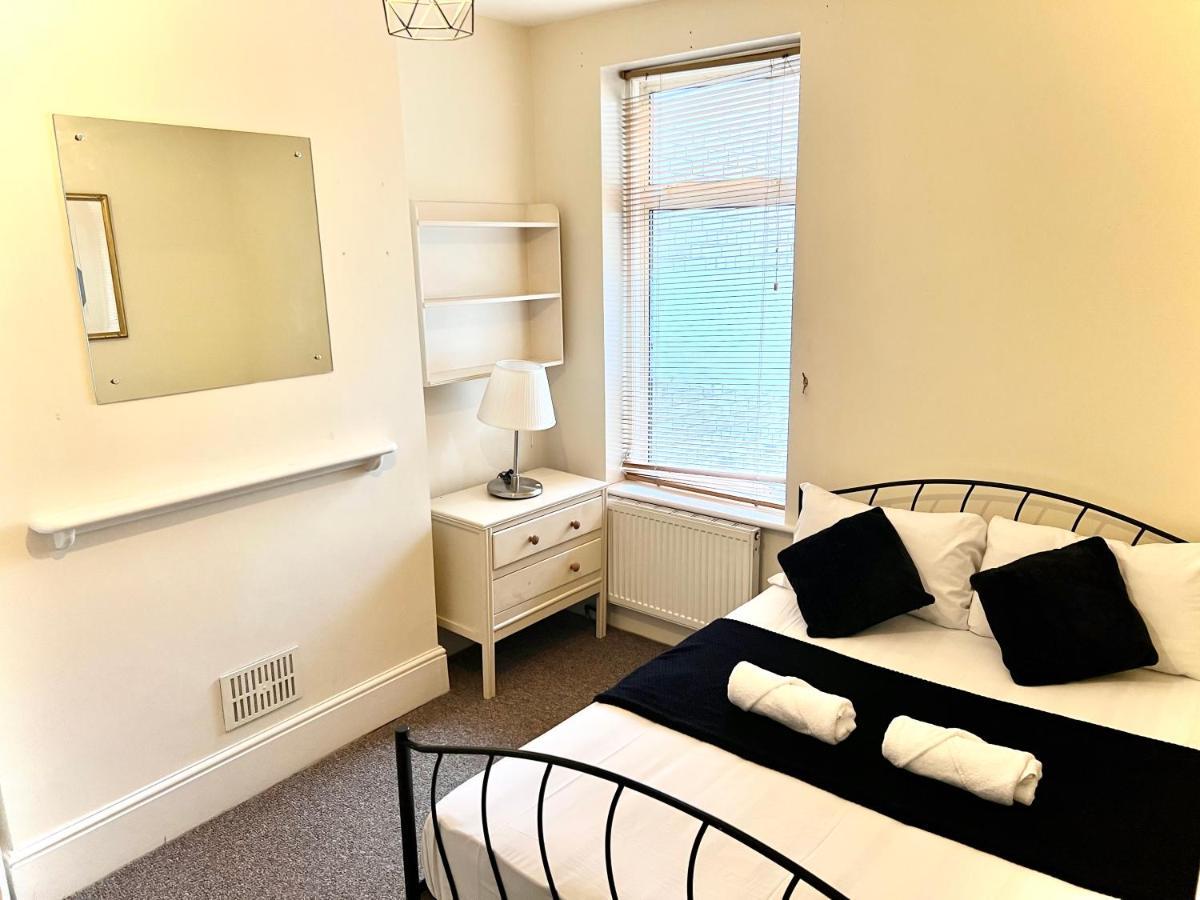 Aldgate Holiday Rooms Лондон Екстер'єр фото